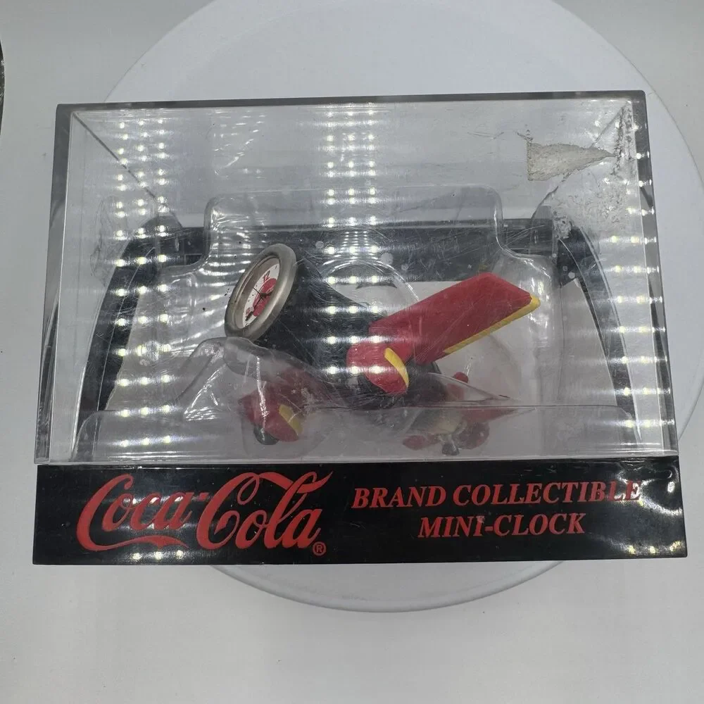 Coca-Cola Airplane Mini-Clock 1999 Black Red Silver Pilot Figure CCM05